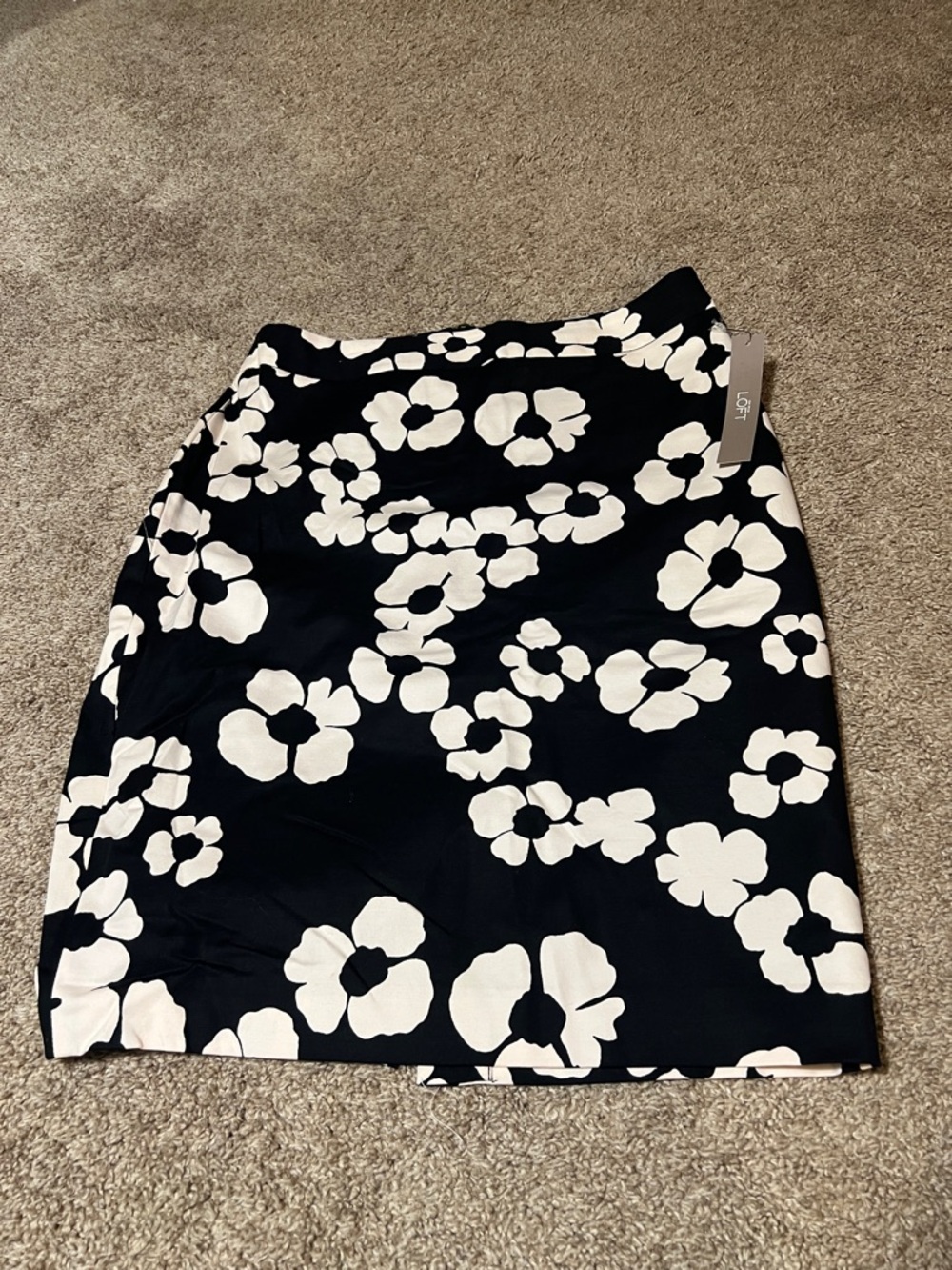 LOFT Black and White Floral Pencil Skirt